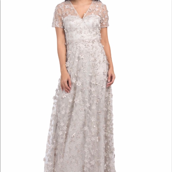 Carmen Marc Valvo Gown